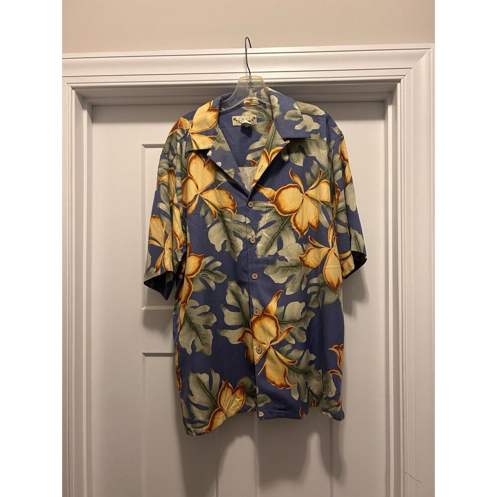 Paradise Coves Button Down Short Sleeve Silk shirt Men’s Size Large Hawaiian